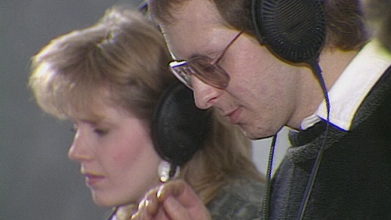 when-cds-made-vinyl-obsolete-and-how-it-came-back-cbc-archives