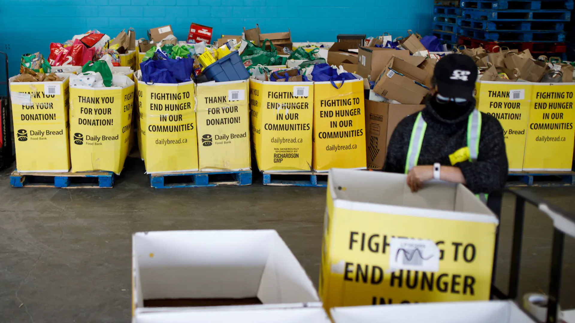 charities-in-canada-stretched-thin-as-donations-drop-demand-rises