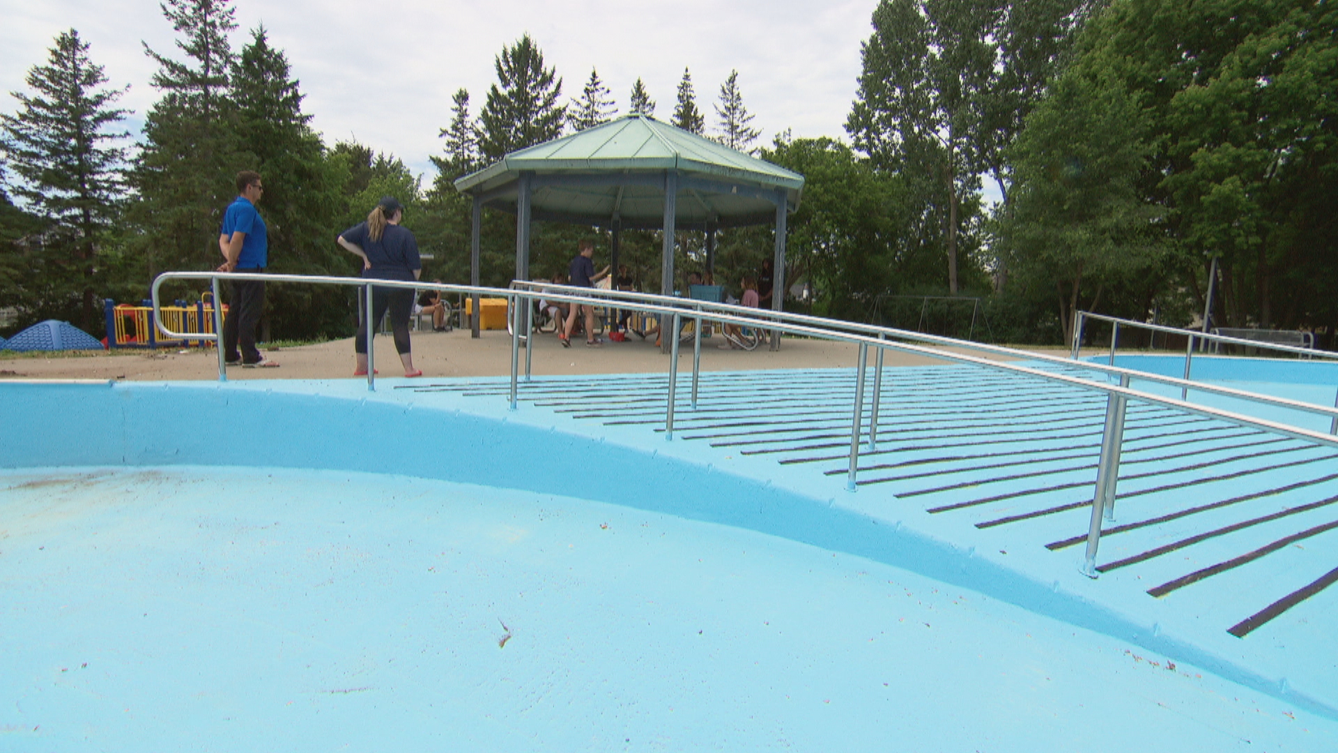 kanata leisure centre and wave pool