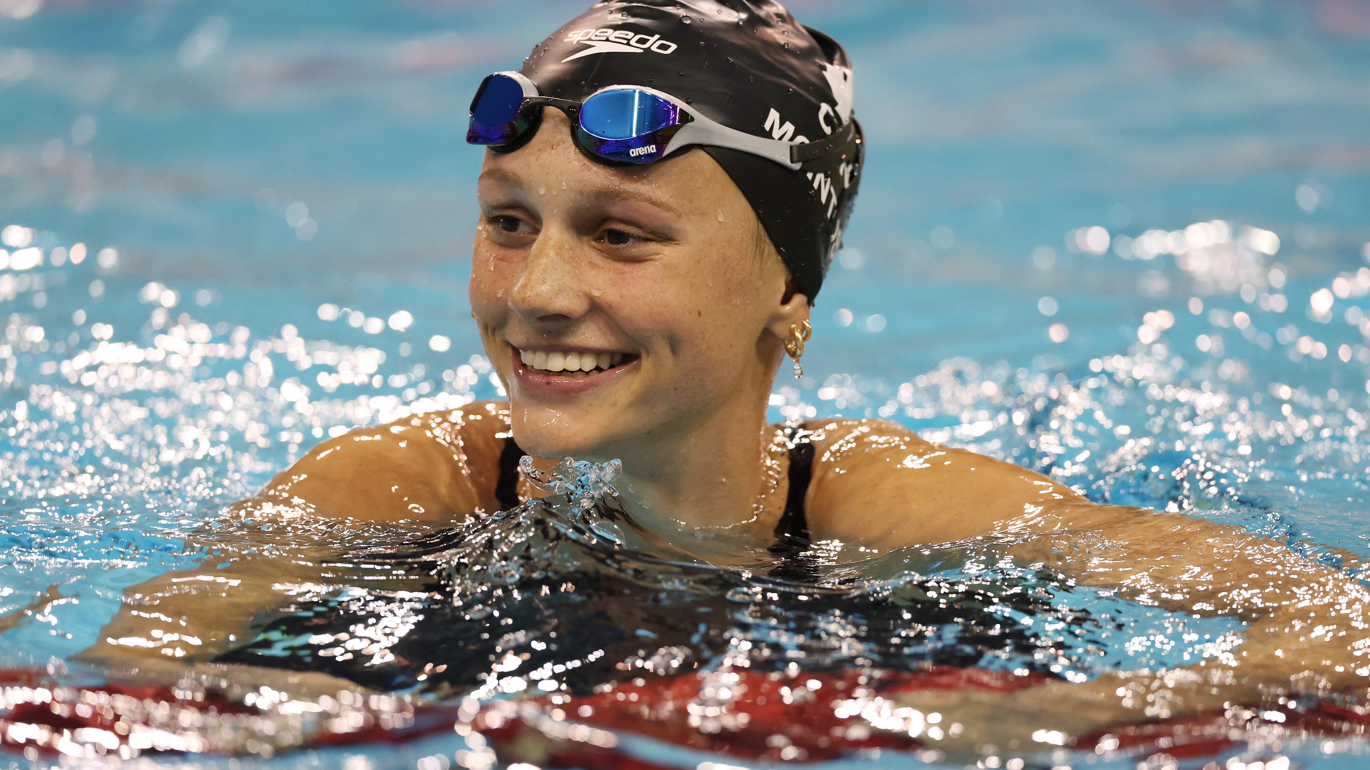 She go swimming. Саммер макинтош пловчиха. Кэти Ледеки. Fina swimming World Cup 2022.