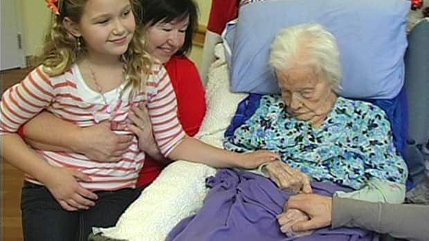 Canadas Oldest Person Celebrates Cbc Ca