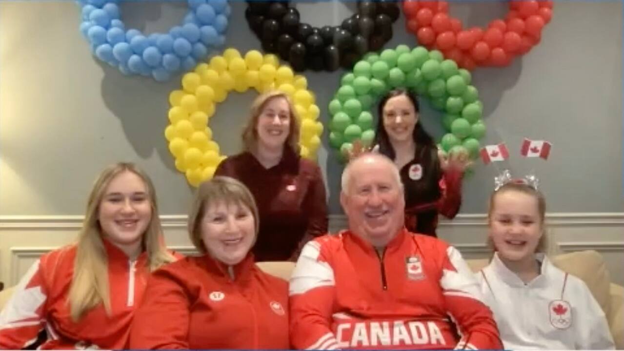 Guarda Brad Gushue e il Canada sfidare la Cina nel curling olimpico maschile