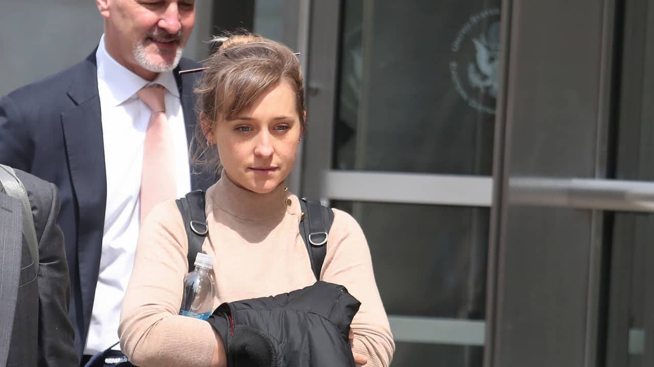 Smallville actress Allison Mack pleads guilty in sex cult case