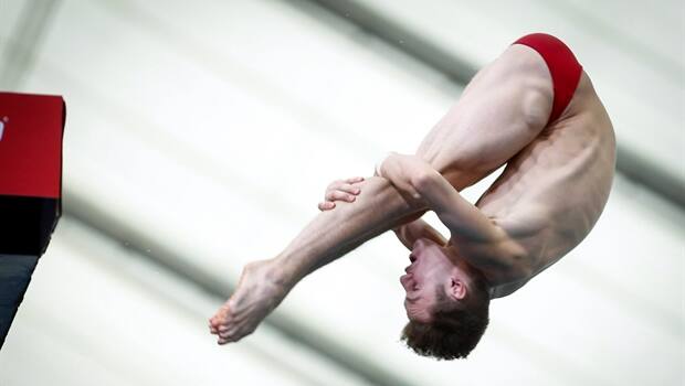 divers 200m
