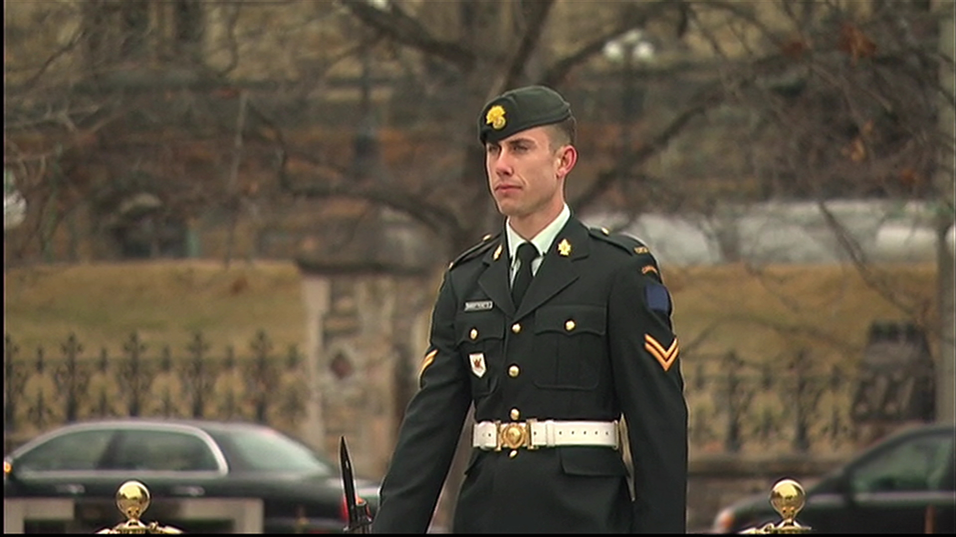 Sentries return to National War Memorial for 2015 CBC News Sentries return to National War Memorial for 2015 CBC News