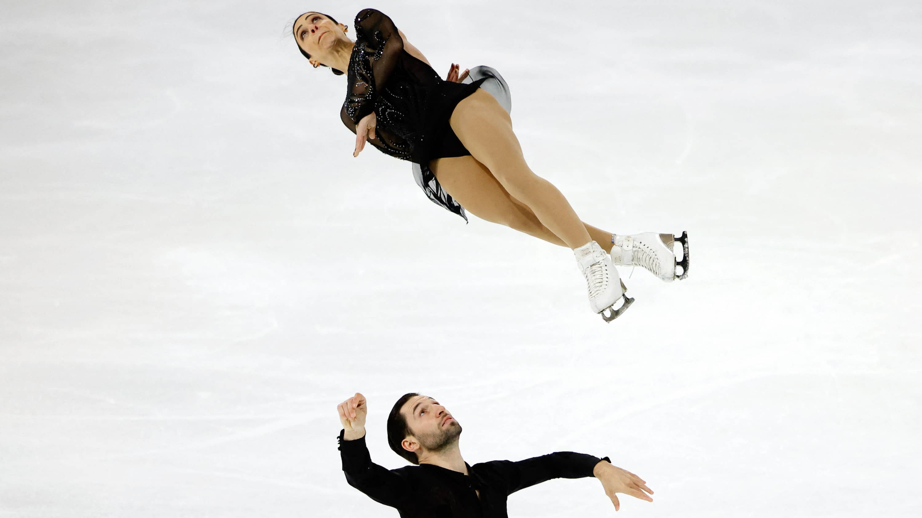 Canada's Stellato-Dudek And Deschamps Lead After Pairs Short Program At ...