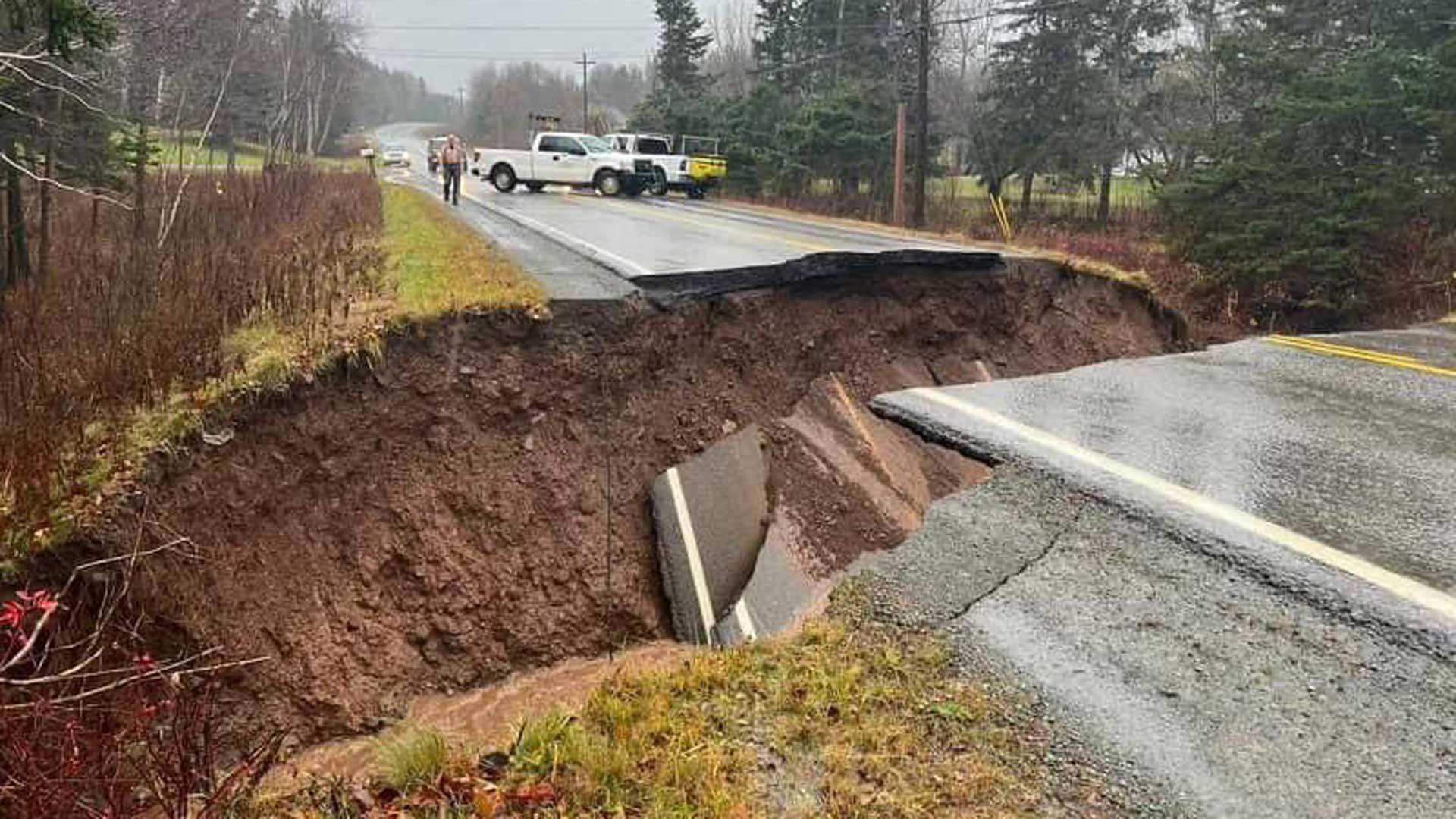 'Unprecedented' storm moves over southwestern Newfoundland | CBC News