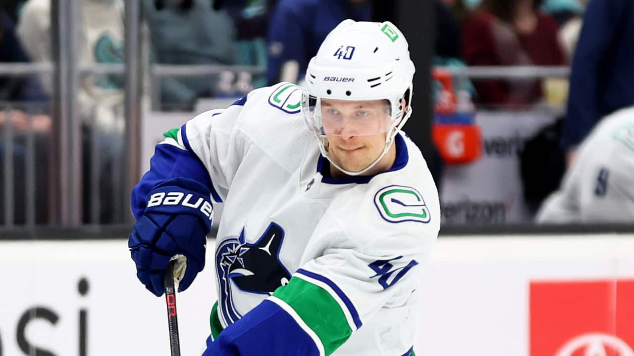 Elias Pettersson Scores Twice To End 7-game Drought, Help Canucks Snap ...