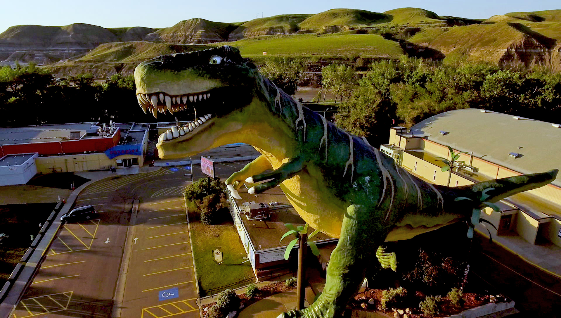 Go Inside Drumheller S Towering T Rex The World S Largest Dinosaur Replica Cbc Ca