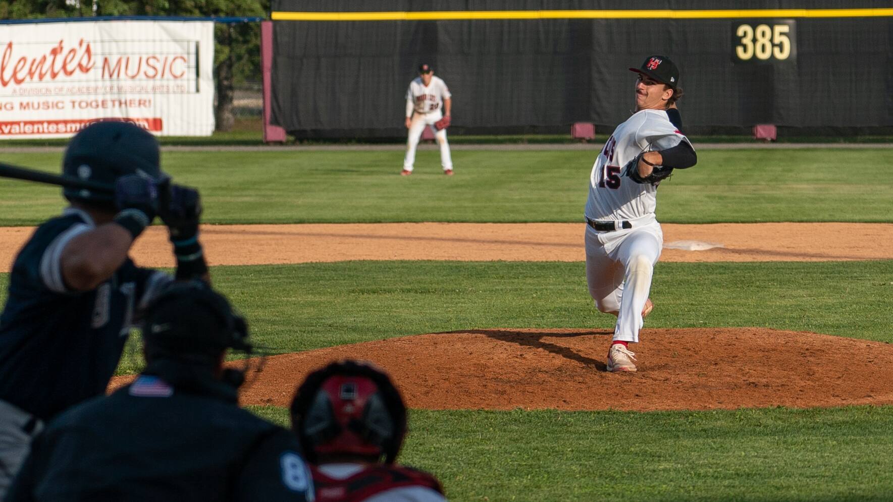 A hero’s welcome for Jack Pineau in first hometown start for Thunder Bay Border Cats