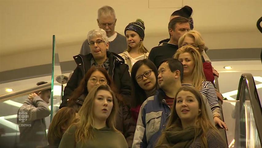 Boxing Day bargain hunters stir up usual chaos at West Edmonton Mall ...