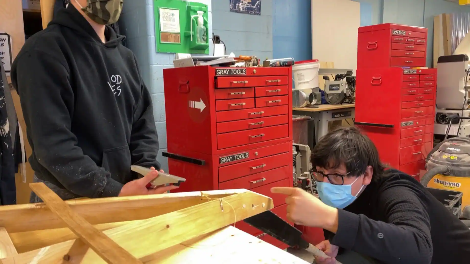 How a kayak building workshop is connecting Inuit kids with their ancestors