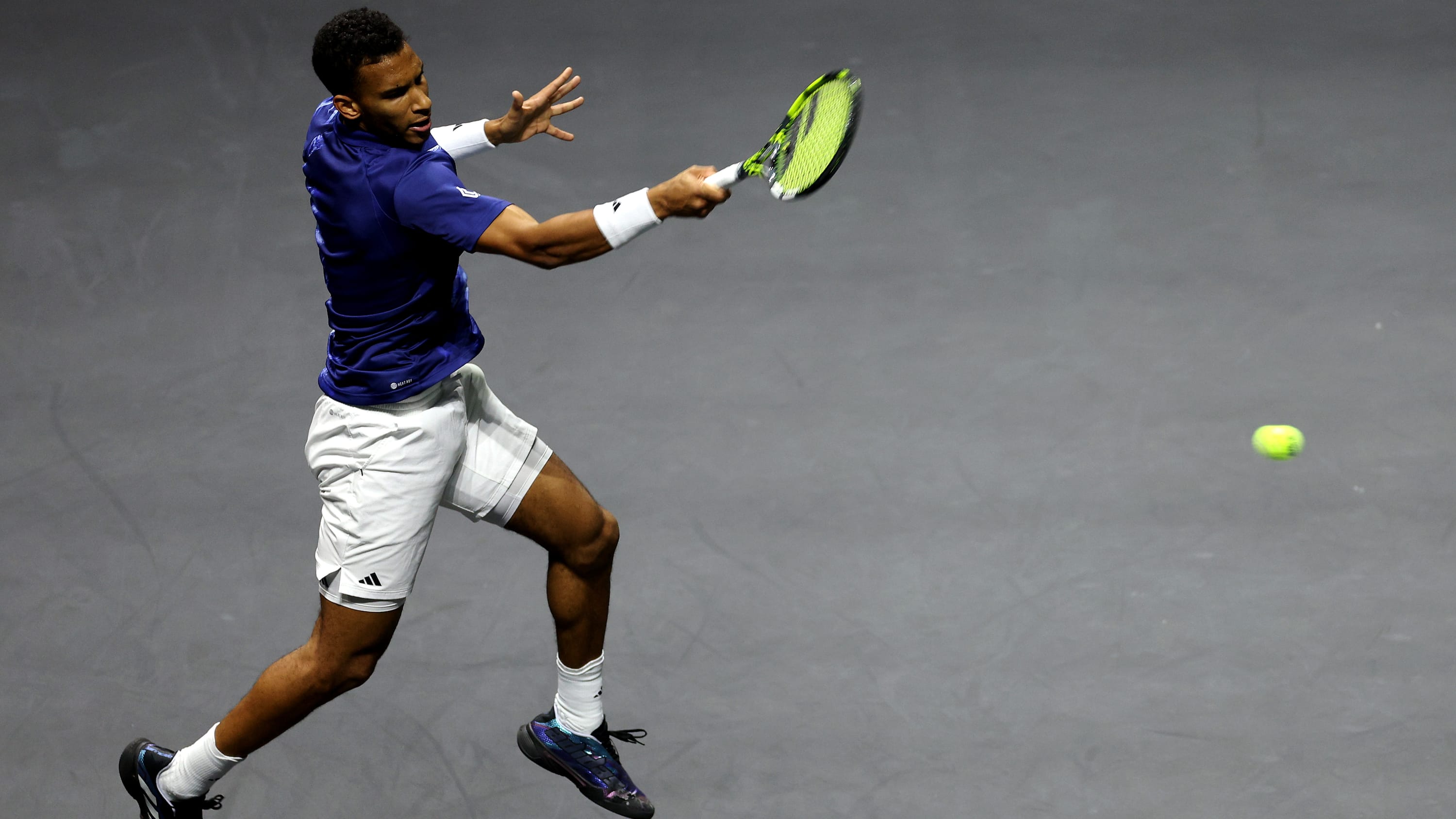 Auger-Aliassime sets up quarterfinal showdown with Medvedev in Rotterdam