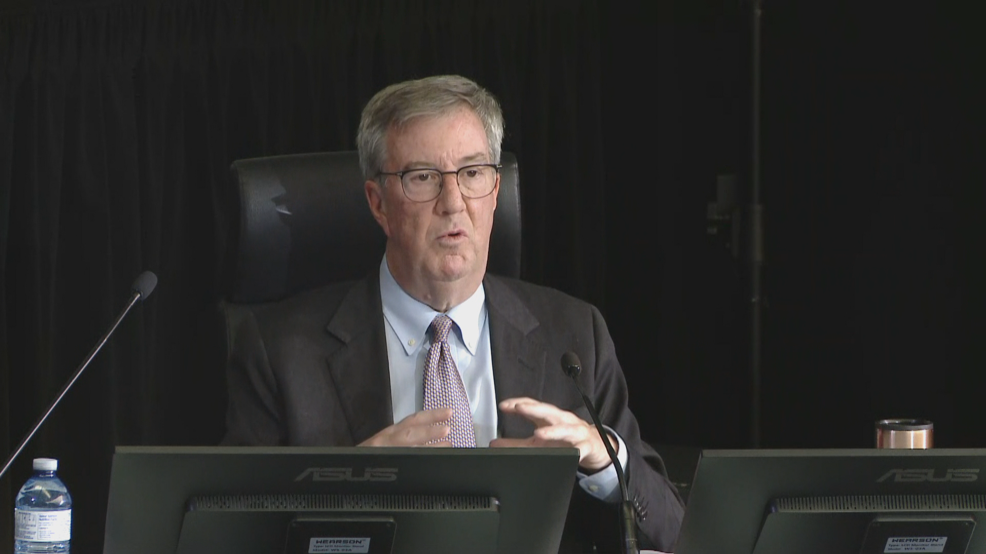 ‘Show me the Mounties:’ Ottawa mayor pleaded for more resources as protesters dug in, inquiry hears ‘Show me the Mounties:’ Ottawa mayor pleaded for more resources as protesters dug in, inquiry hears