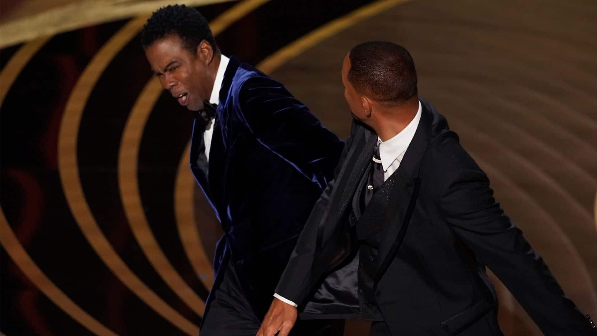 Will Smith è stato bandito dagli Oscar per 10 anni per aver schiaffeggiato Chris Rock