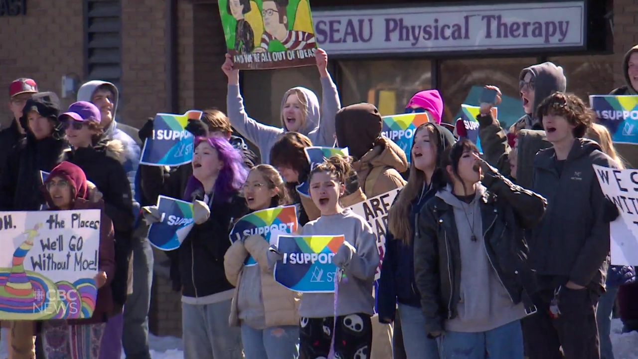 Students at Saskatoon protest voice support for teachers as contract ...