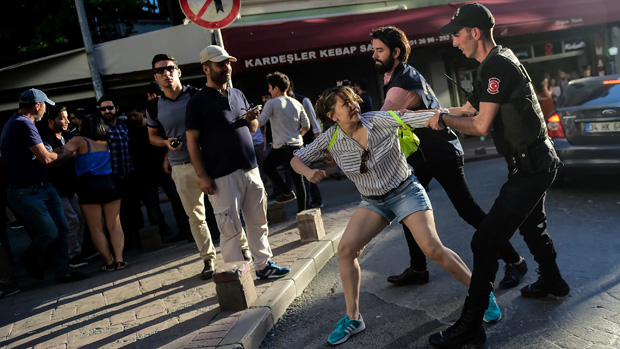 Istanbul Police Enforce Ban On Gay Transgender Pride March Cbc News