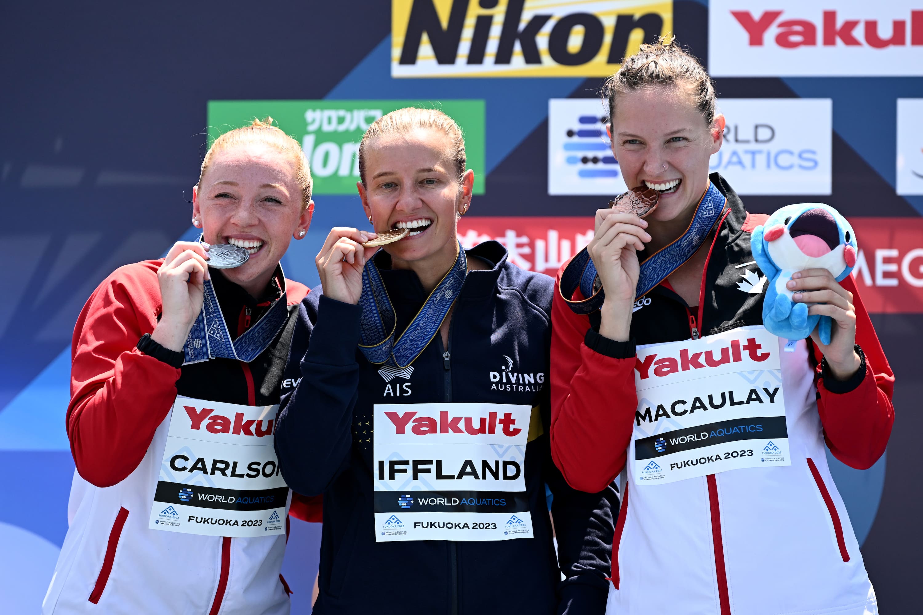 Molly Carlson and Jessica Macaulay make Canadian history! | CBC.ca