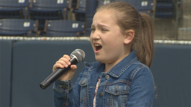 singers-belt-o-canada-for-vancouver-baseball-team-cbc-news