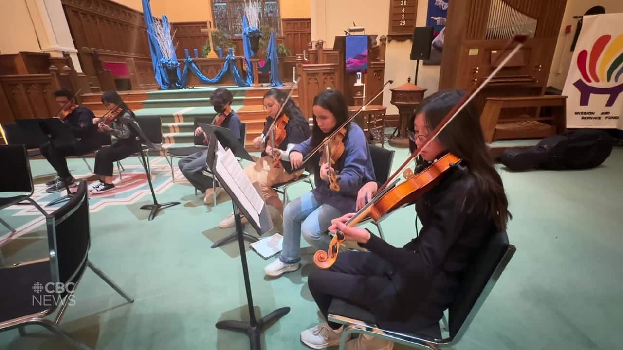 El Sistema Aeolian gives the gift of music to children in London, Ont.