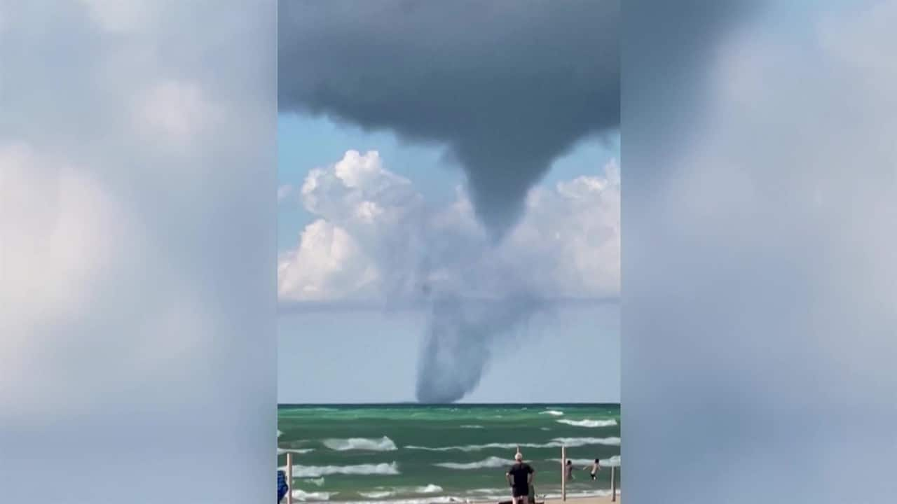 Waterspout Forms On Lake Huron Near Sauble Beach | CBC.ca