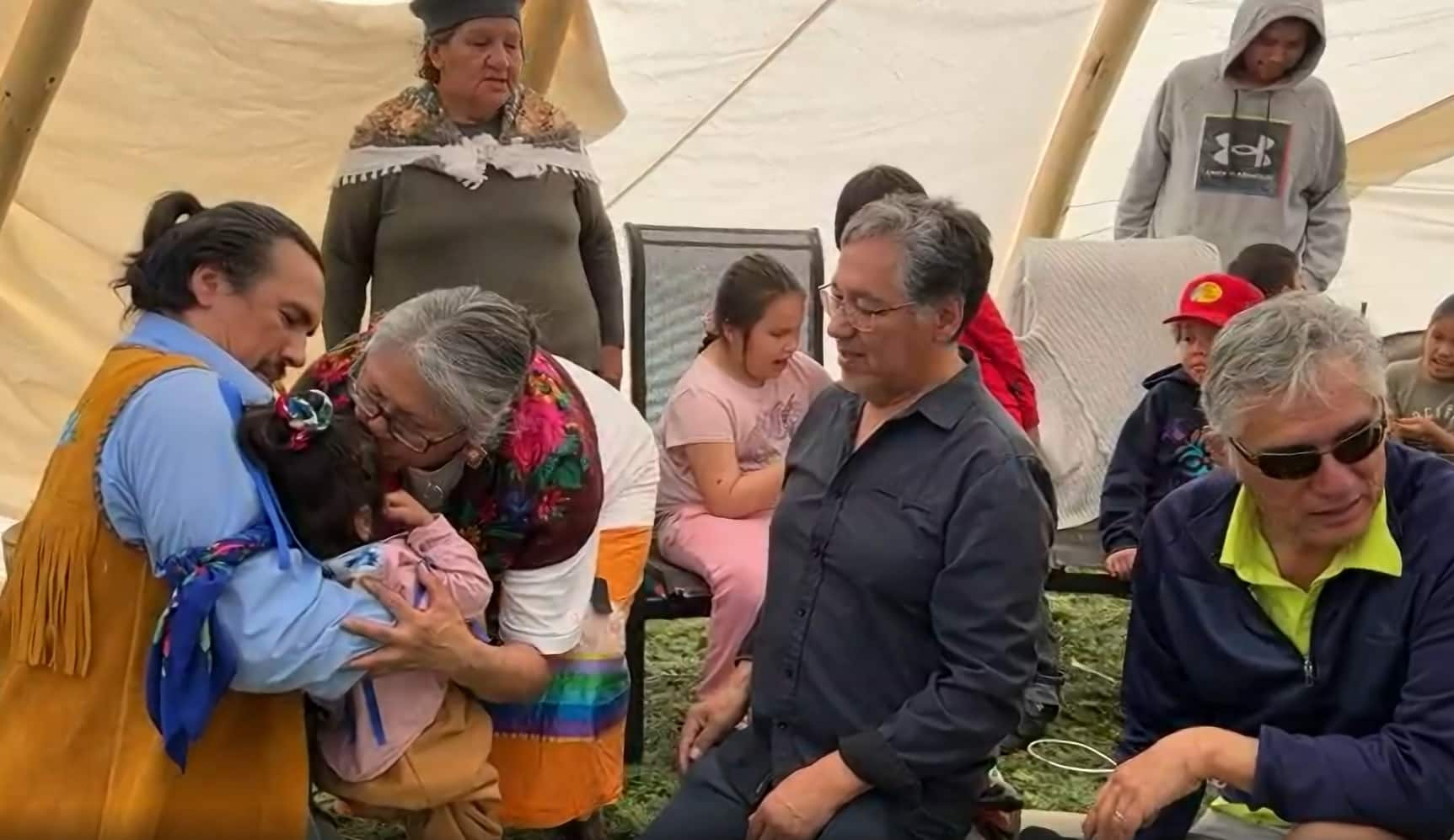 Cree family hosts special Walking Out ceremony in Kahnawake, Que. | CBC.ca